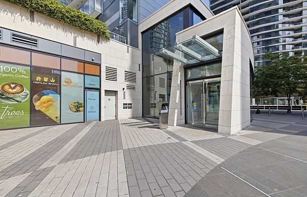 2007 89 Nelson Street Yaletown
