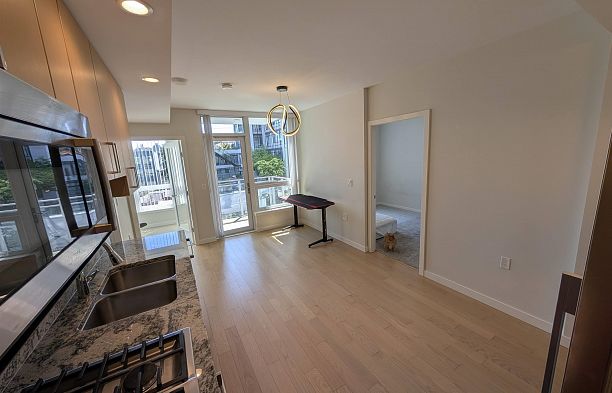 411 1708 Ontario Street Mount Pleasant VE
