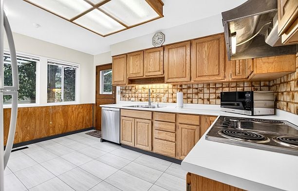 642 W 53rd Avenue South Cambie