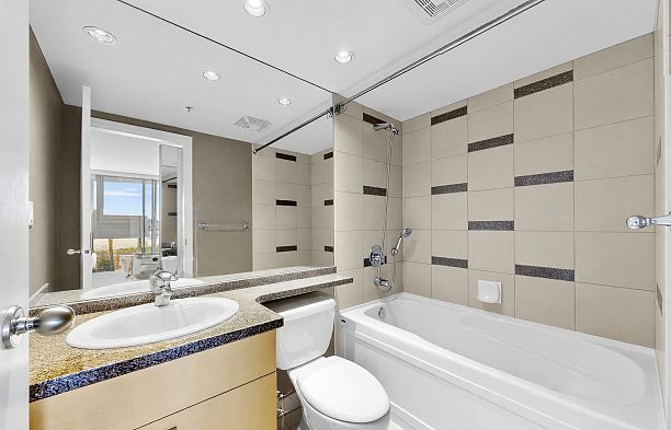 708 1408 Strathmore Mews Yaletown