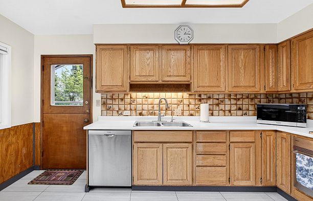 642 W 53rd Avenue South Cambie