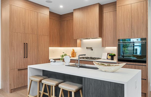 948 W 57th Avenue South Cambie