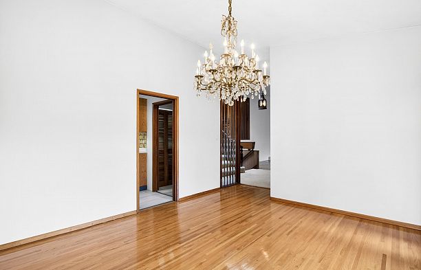642 W 53rd Avenue South Cambie