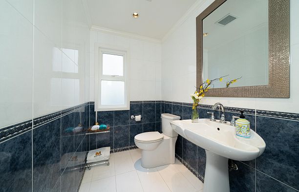 4255 W 15th Avenue Point Grey