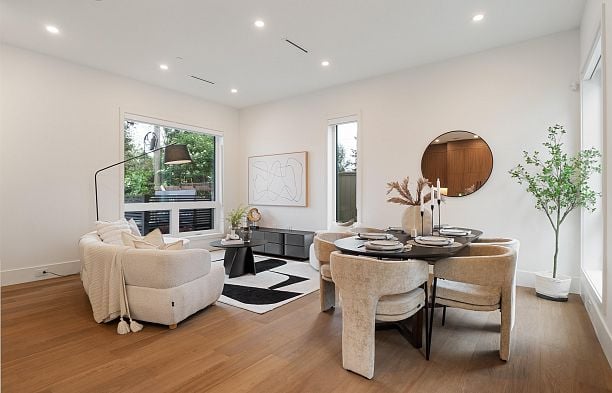 948 W 57th Avenue South Cambie