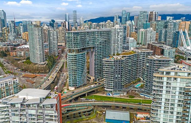 2007 89 Nelson Street Yaletown