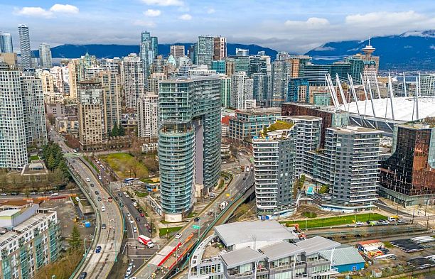 2007 89 Nelson Street Yaletown