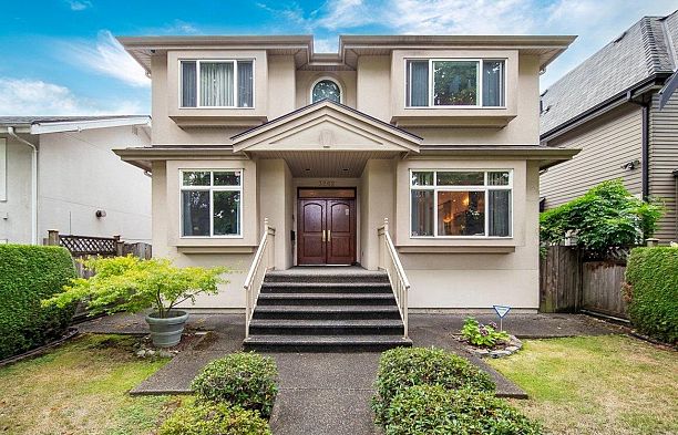 3262 W 12th Avenue Kitsilano