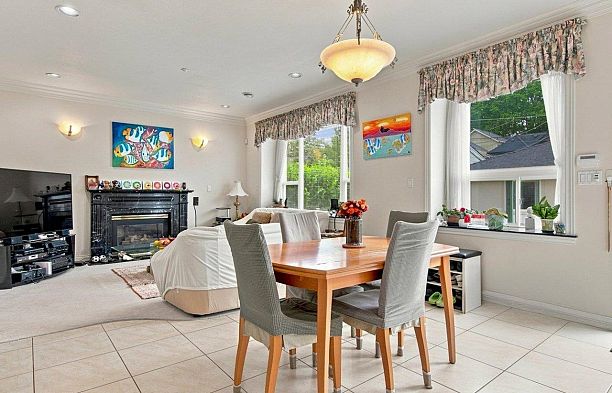3262 W 12th Avenue Kitsilano