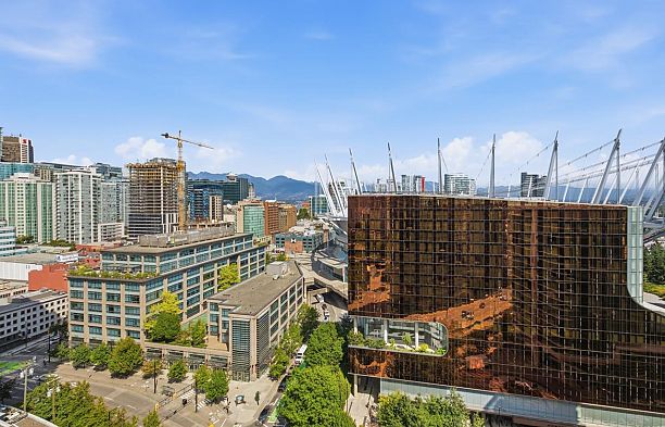 2007 89 Nelson Street Yaletown