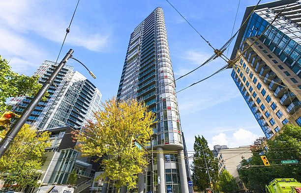 1703 233 Robson Street Downtown VW