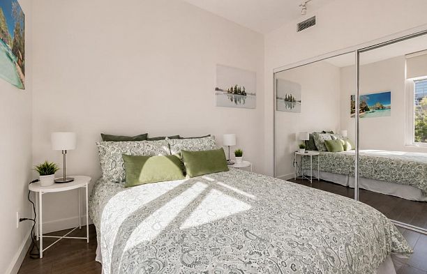 906 38 W 1st Avenue False Creek