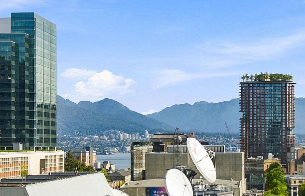 1703 233 Robson Street Downtown VW