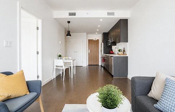 906 38 W 1st Avenue False Creek
