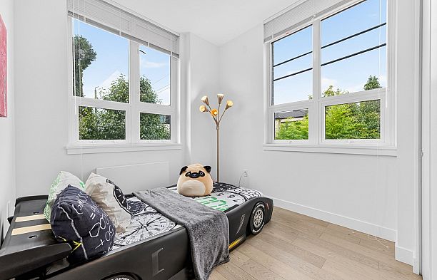 6739 Cambie Street South Cambie