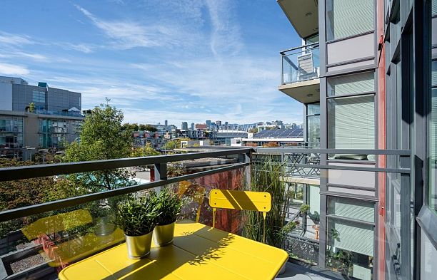 906 38 W 1st Avenue False Creek