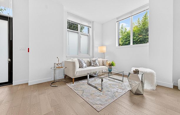 6739 Cambie Street South Cambie