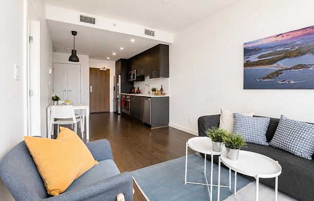 906 38 W 1st Avenue False Creek