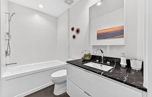 6739 Cambie Street South Cambie