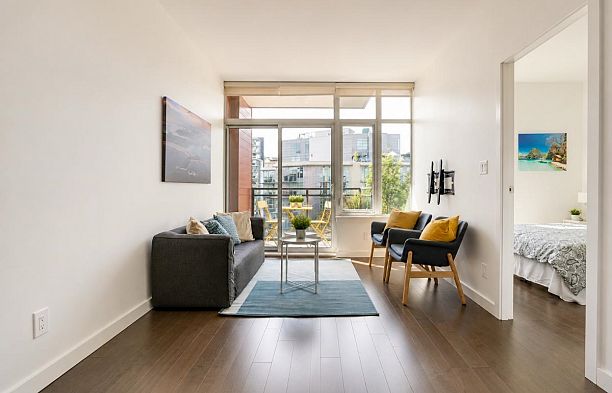 906 38 W 1st Avenue False Creek