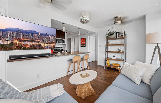 502 688 Abbott Street Downtown VW