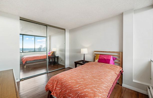 2004 1816 Haro Street West End VW