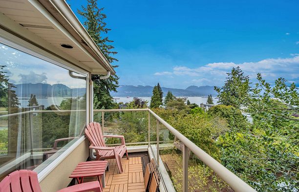 4648 W 2nd Avenue Point Grey