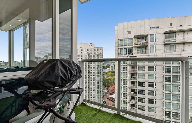 3202 193 Aquarius Mews Yaletown