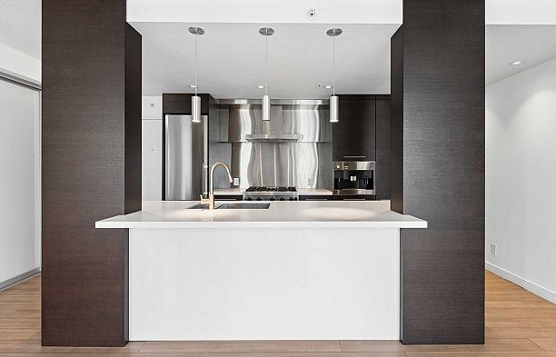 3202 193 Aquarius Mews Yaletown