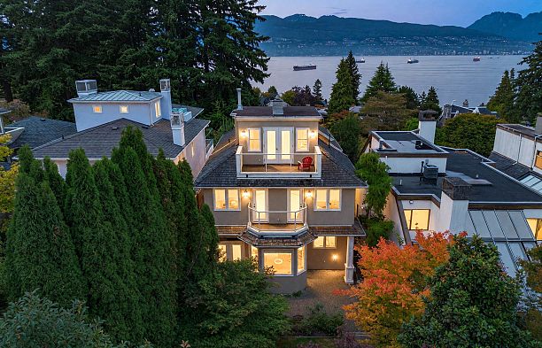 4648 W 2nd Avenue Point Grey