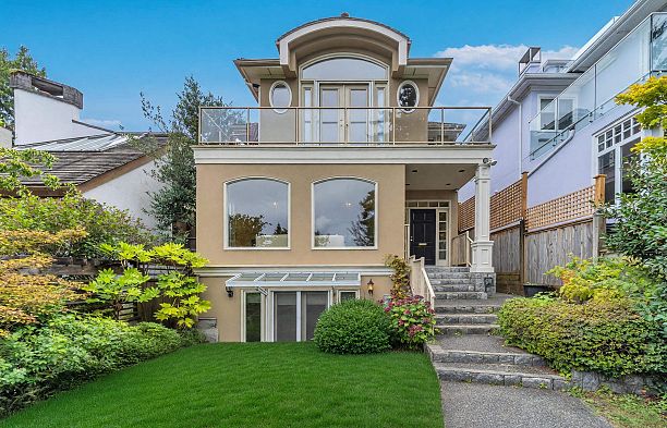 4648 W 2nd Avenue Point Grey
