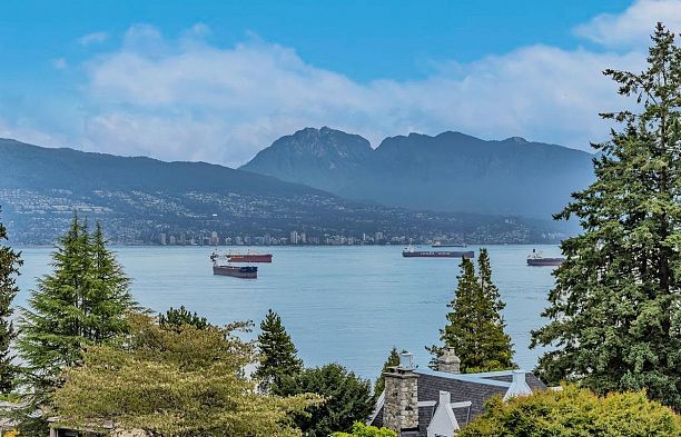 4648 W 2nd Avenue Point Grey