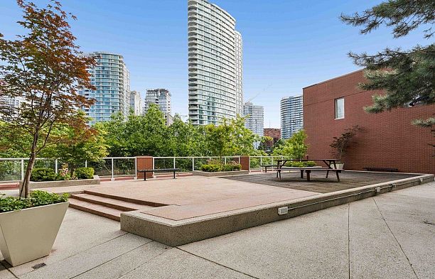 3202 193 Aquarius Mews Yaletown