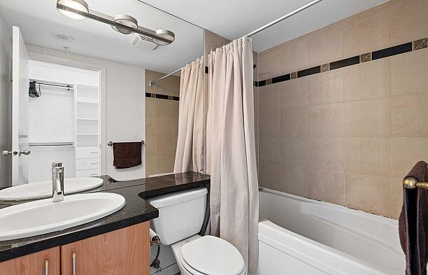 3202 193 Aquarius Mews Yaletown