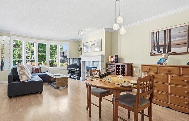 201 3220 W 4th Avenue Kitsilano