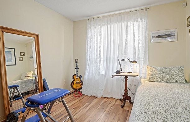 201 3220 W 4th Avenue Kitsilano