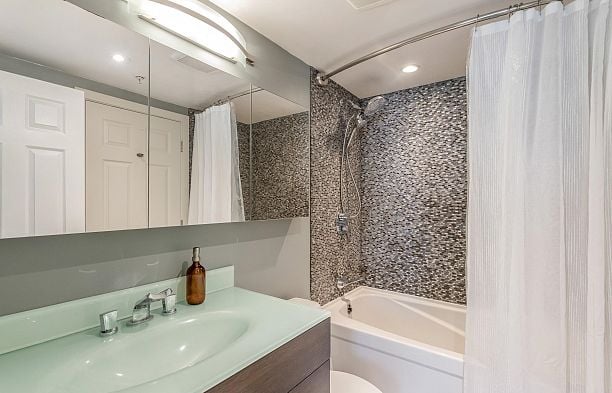 246 2565 W Broadway Street Kitsilano