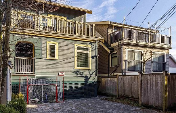 2115 Macdonald Street Kitsilano