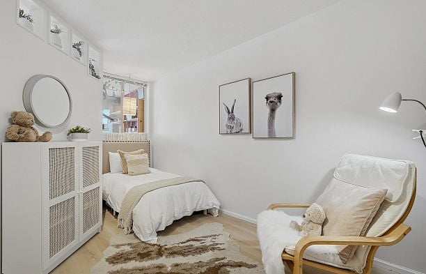 123 3440 W Broadway Kitsilano