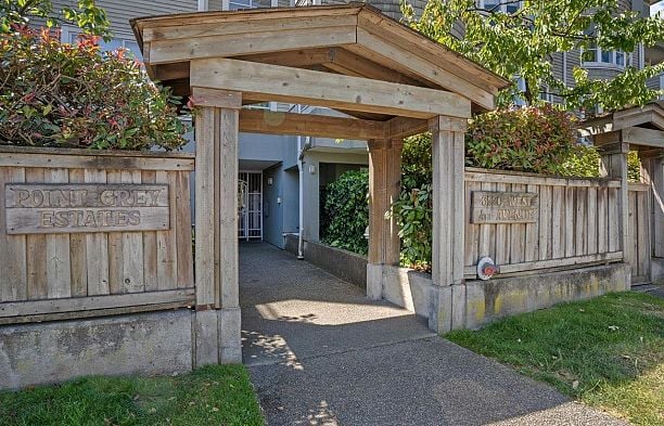 201 3220 W 4th Avenue Kitsilano