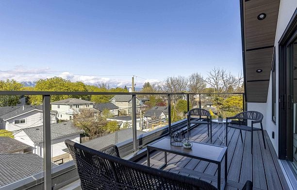 2 3255 W 13th Avenue Kitsilano