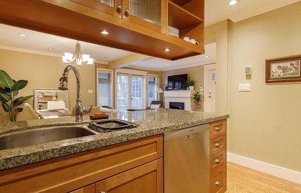 2115 Macdonald Street Kitsilano
