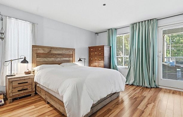 201 3220 W 4th Avenue Kitsilano