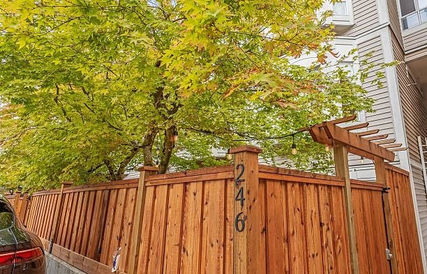 246 2565 W Broadway Street Kitsilano