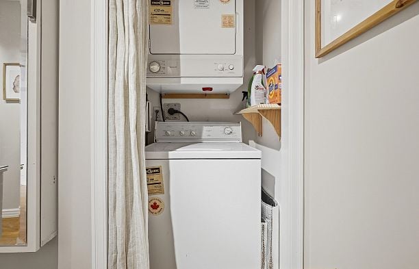 123 3440 W Broadway Kitsilano