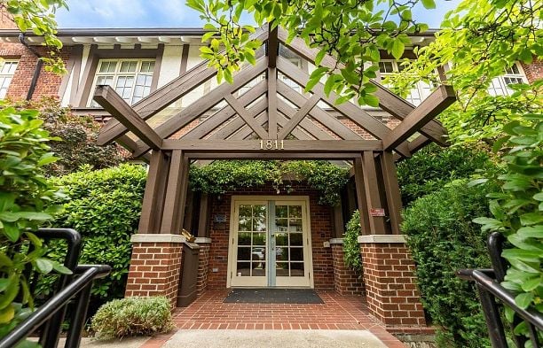 104 1811 W 16th Avenue Kitsilano