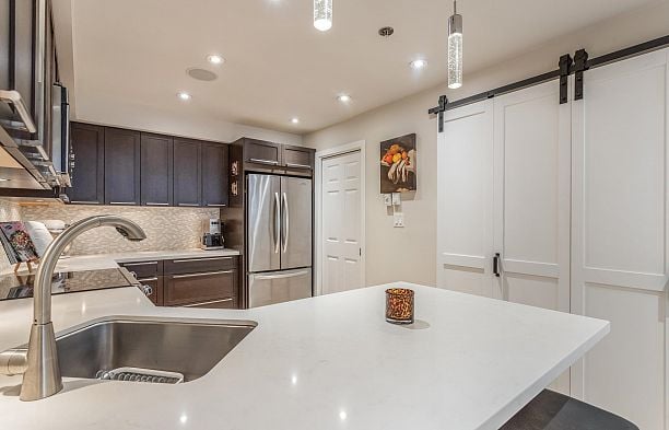 246 2565 W Broadway Street Kitsilano