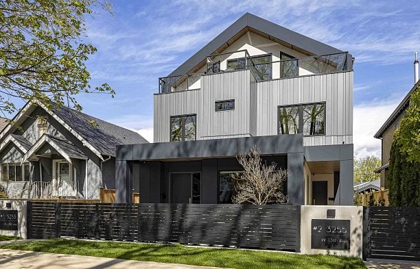2 3255 W 13th Avenue Kitsilano