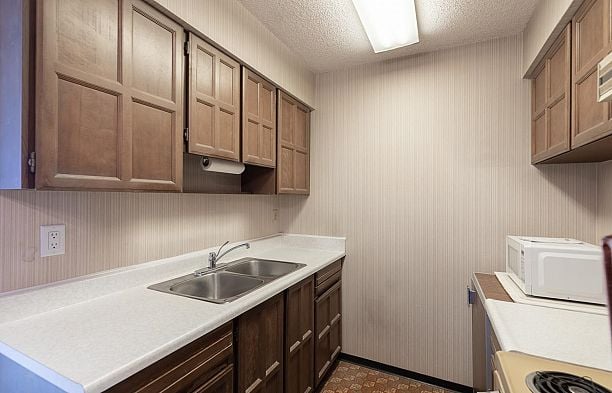305 2080 Maple Street Kitsilano