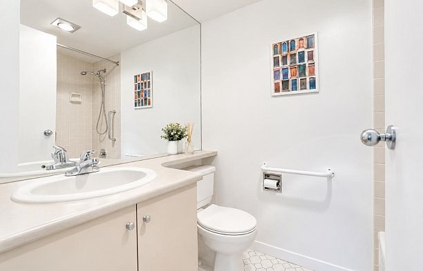 513 2101 Mcmullen Avenue Quilchena